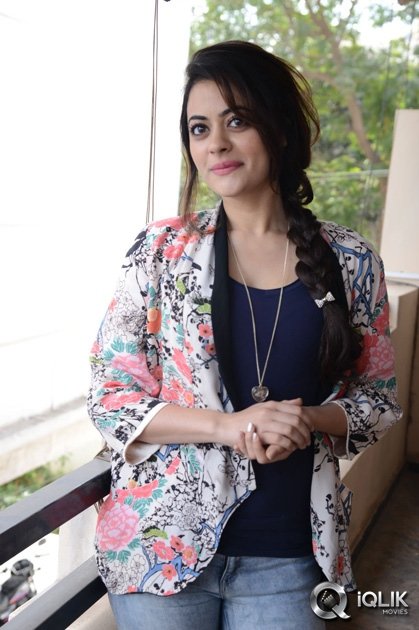 Shruti-Sodhi-Interview-About-Pataas-Movie